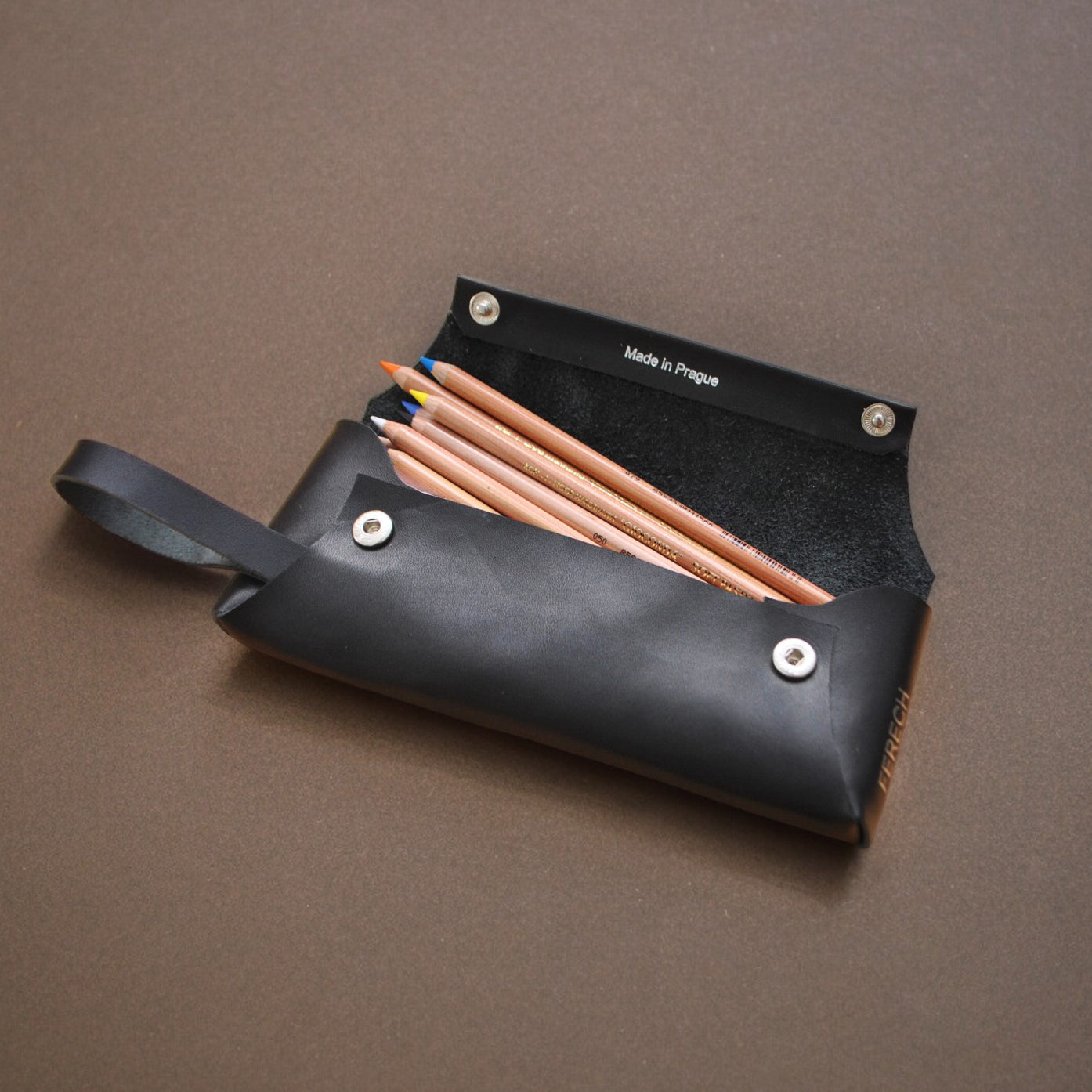 SIMPLE pencase