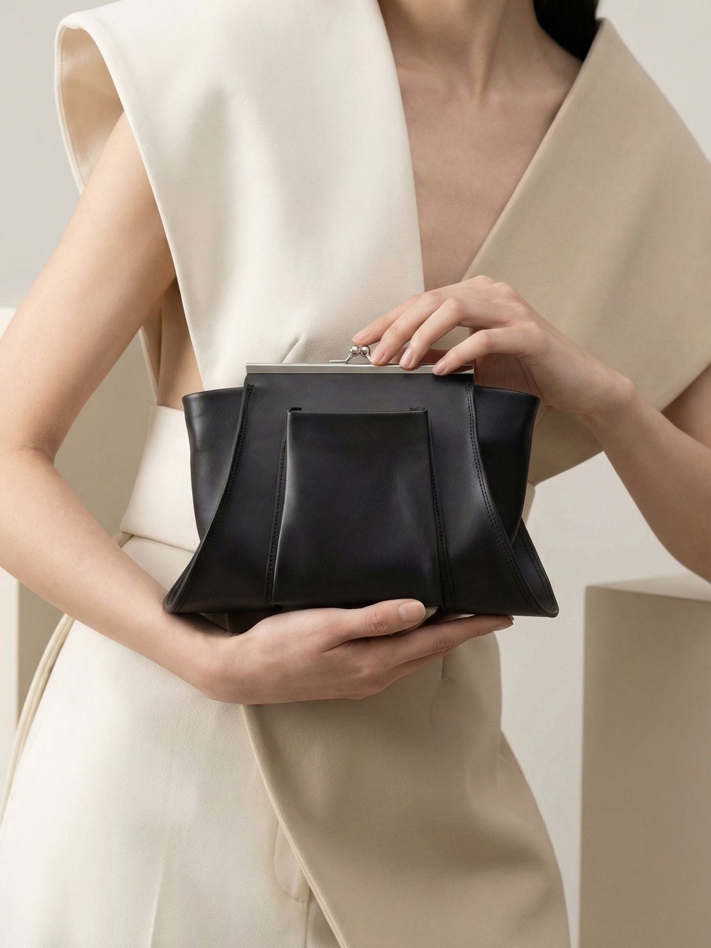Ursus clutch blonde