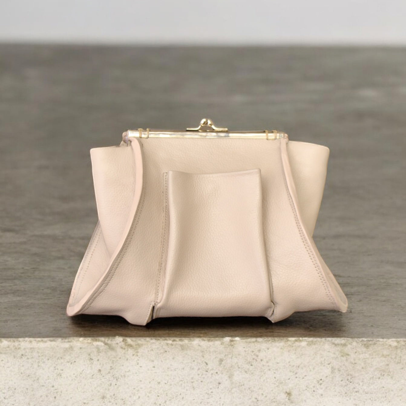 Ursus clutch Cream