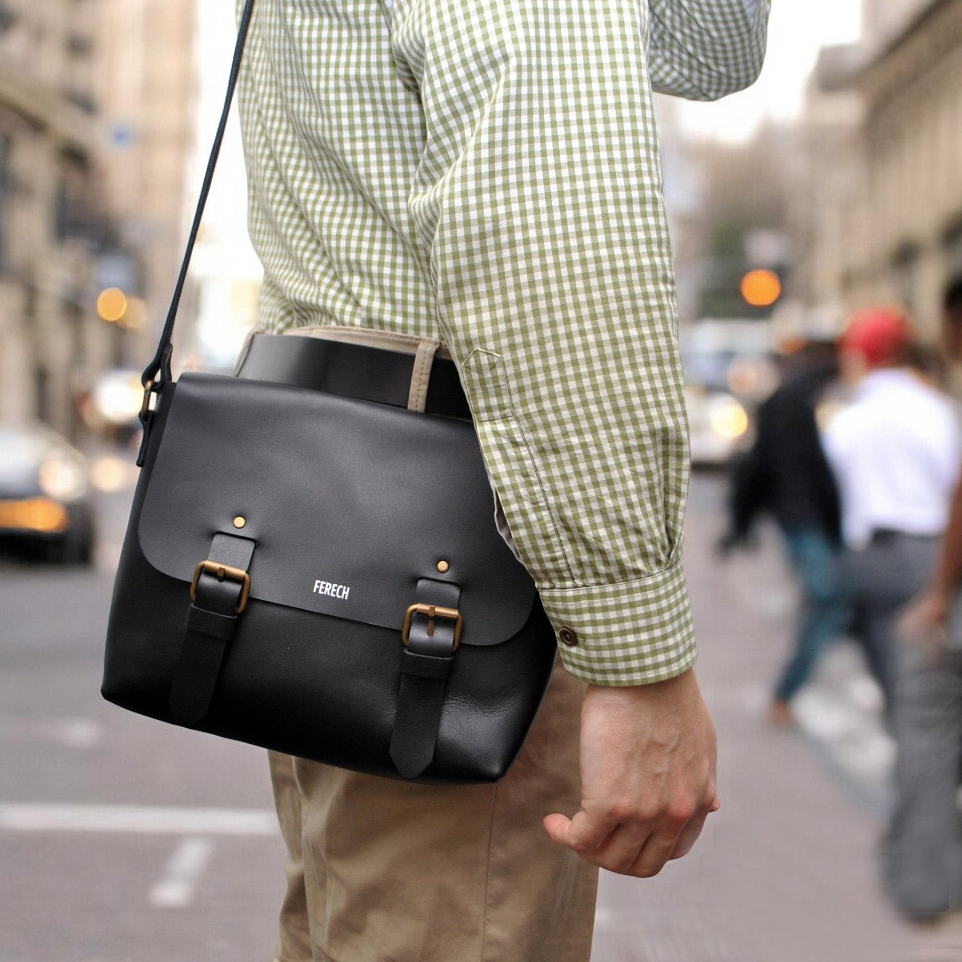 Santiago Messenger bag
