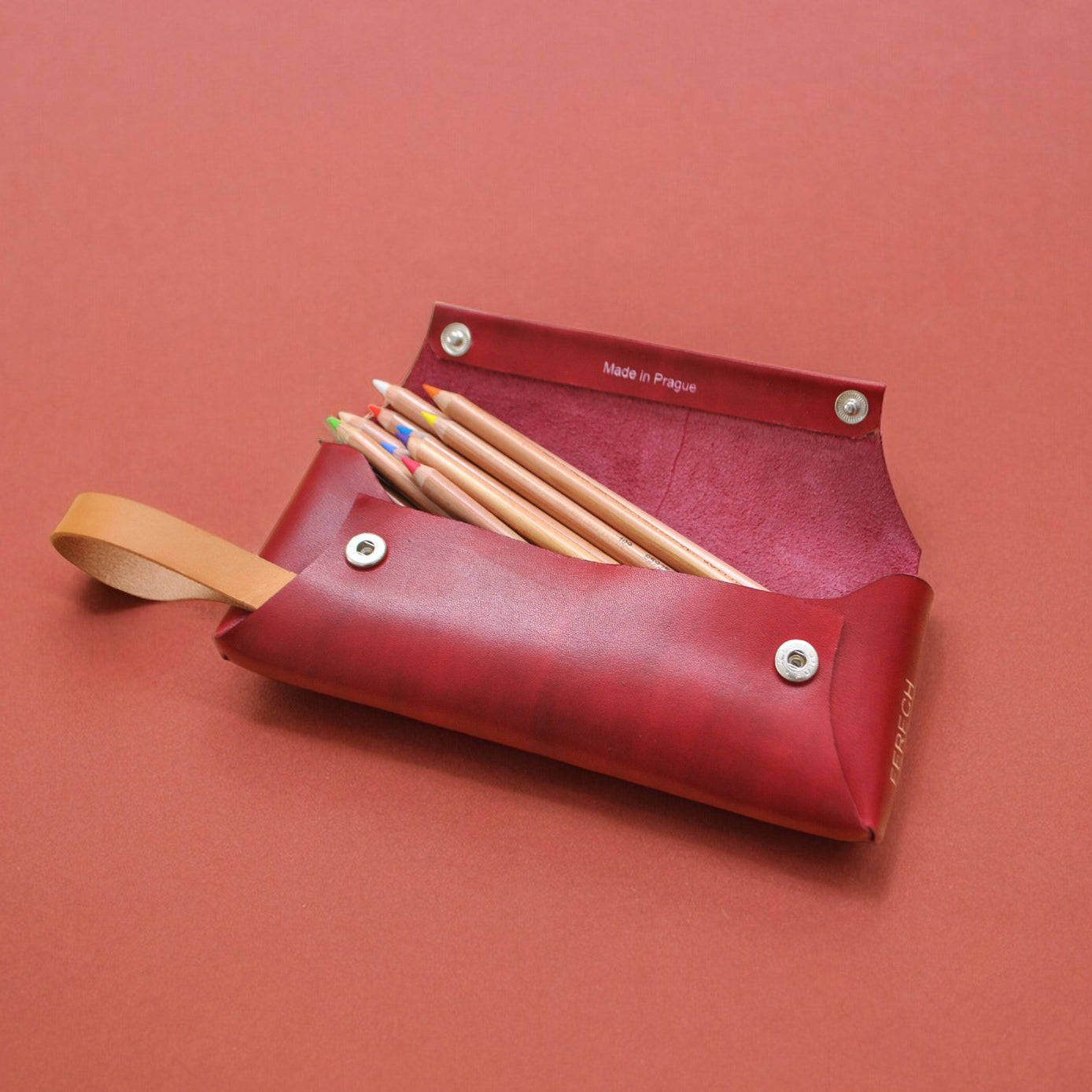 SIMPLE pencase