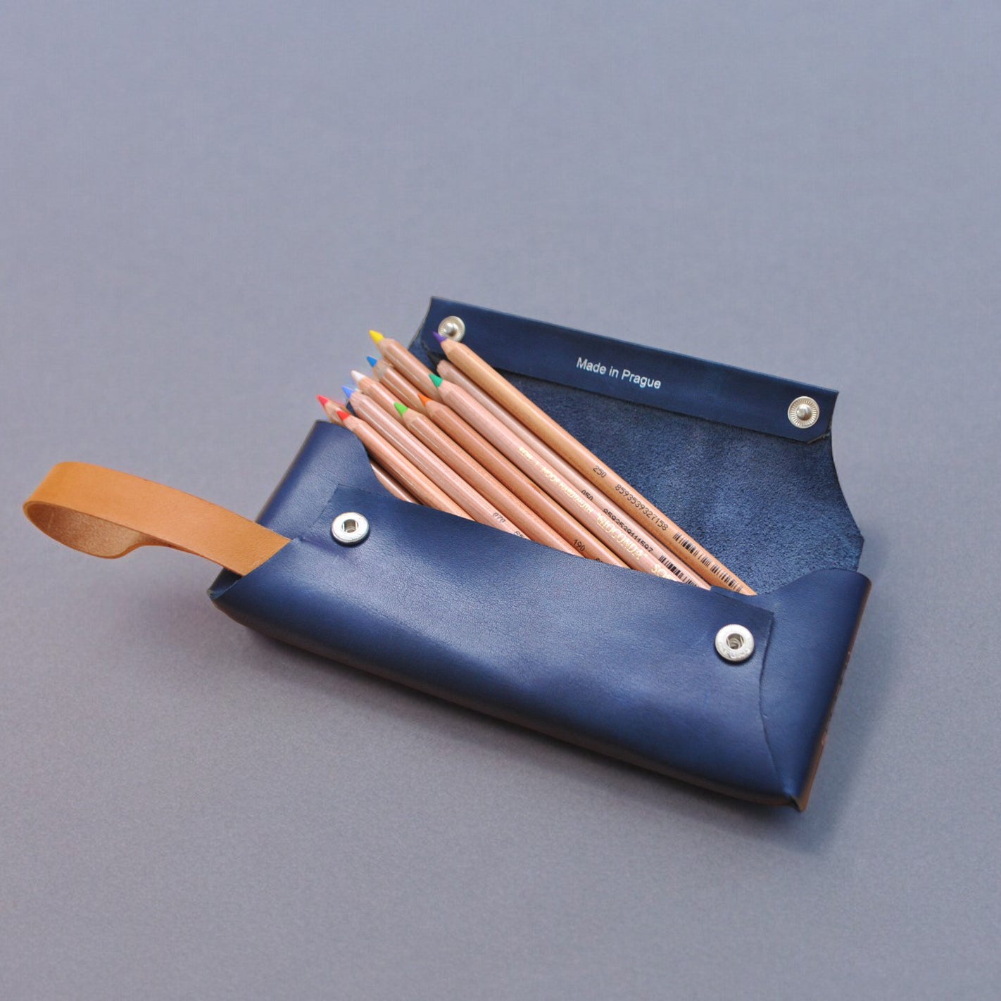 SIMPLE pencase